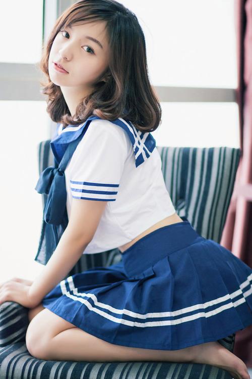 丰满女邻居做爰B