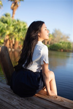 商务旅游和女老板戴的帽子