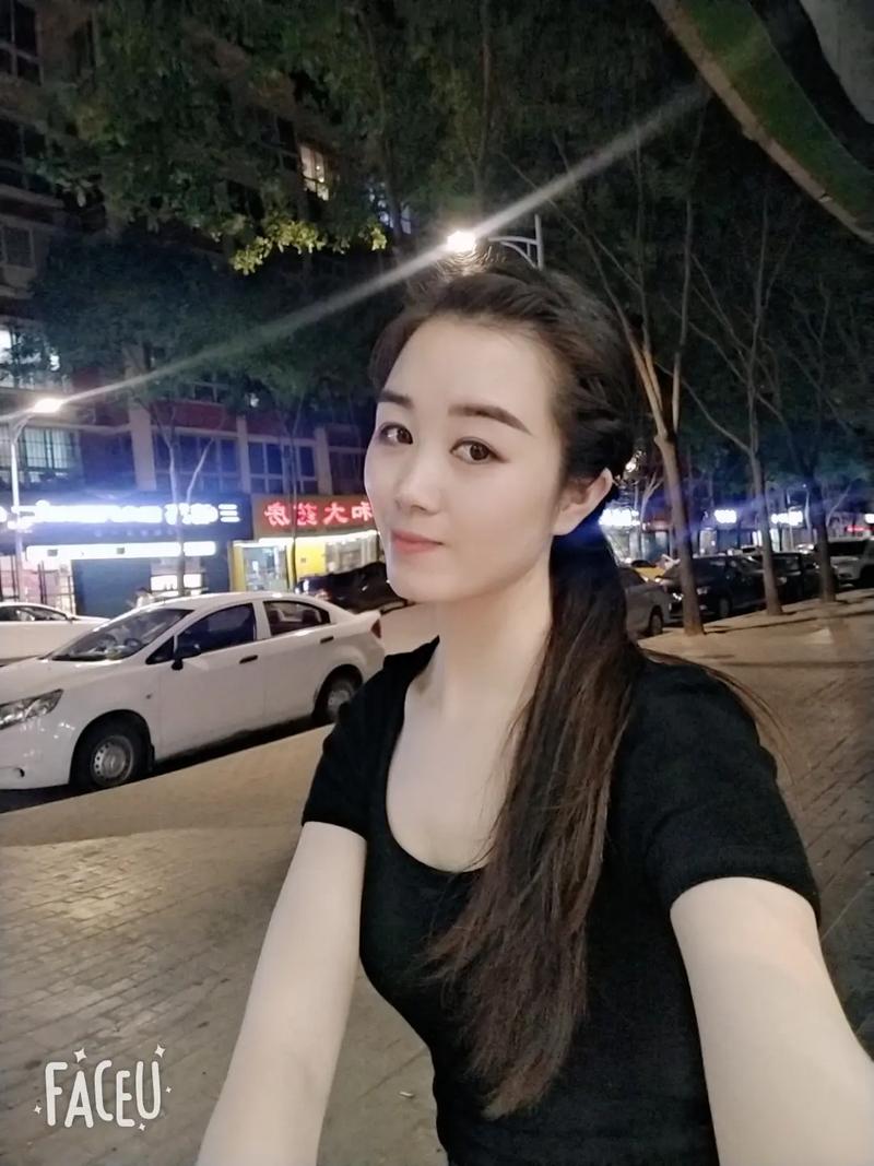 年轻姐夫练瑜伽完整